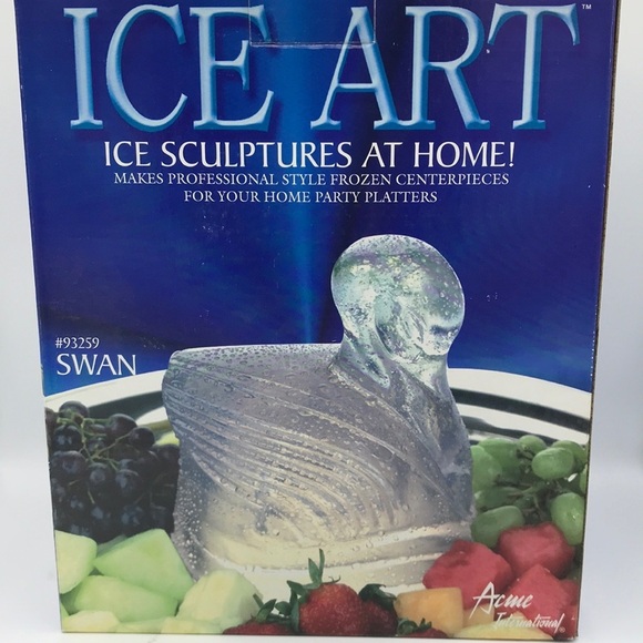 Swan ice art: Make your own ice sculpture at home - Picture 1 of 8
